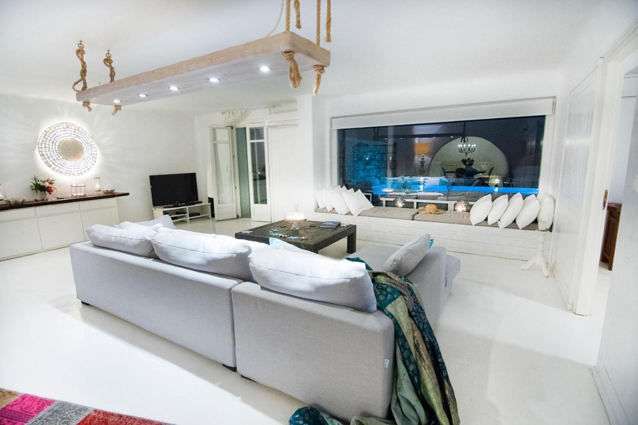 Mando Pool W Sea Views - Five Bedrooms *