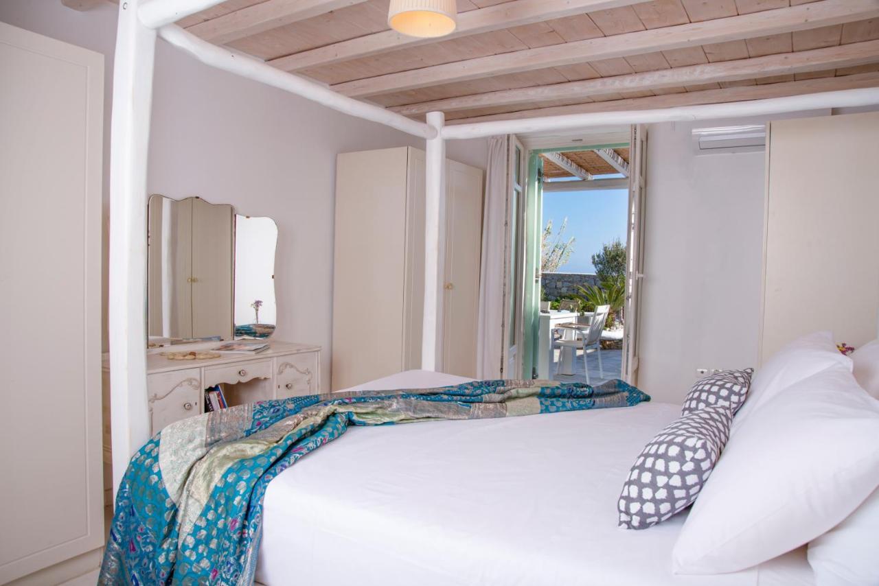 Mando Pool W Sea Views - Five Bedrooms
