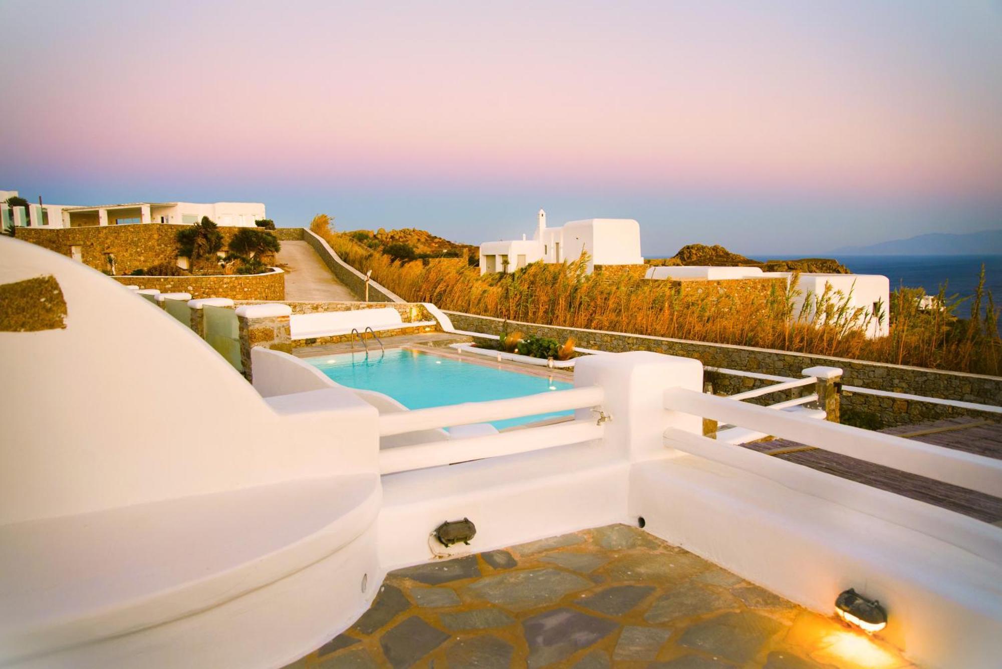 Mando Pool W Sea Views - Five Bedrooms Villa