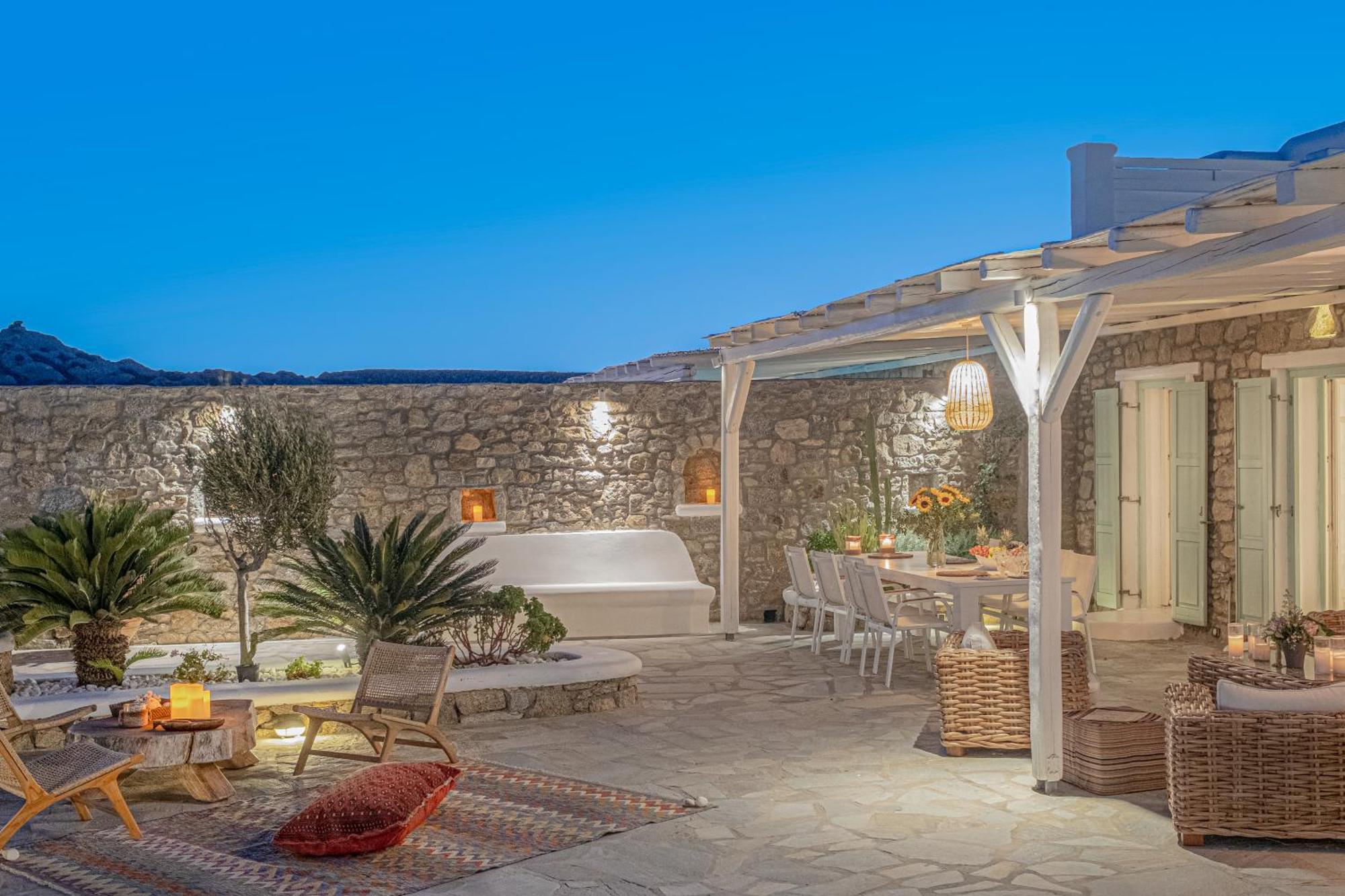 Mando Pool W Sea Views - Five Bedrooms Villa
