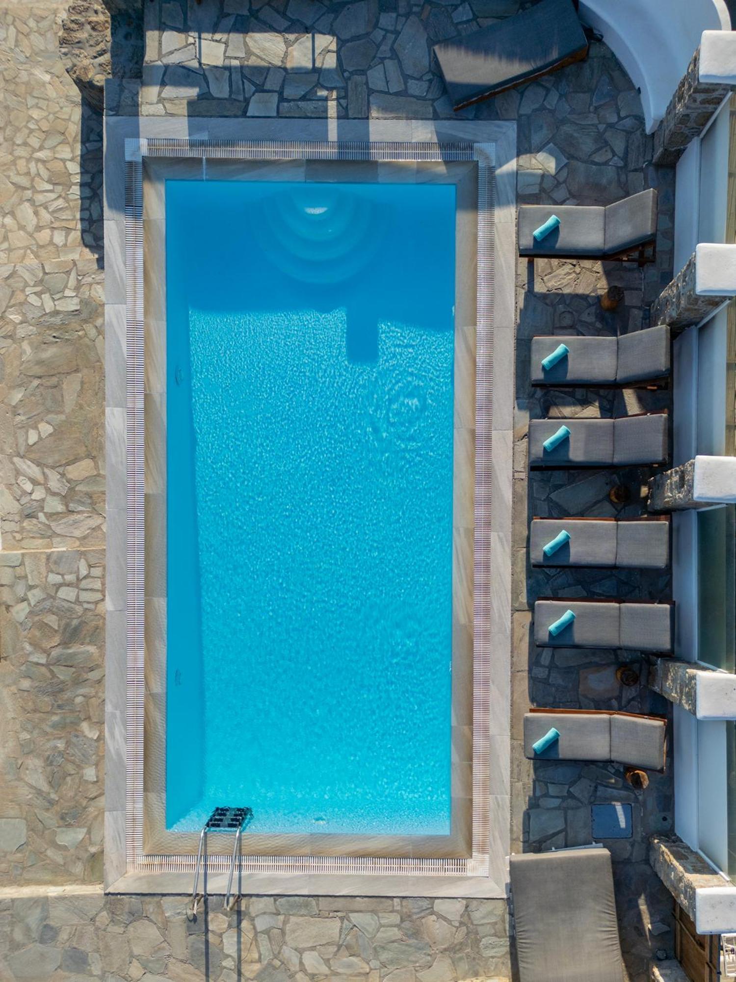 Villa Mando Pool W Sea Views - Five Bedrooms