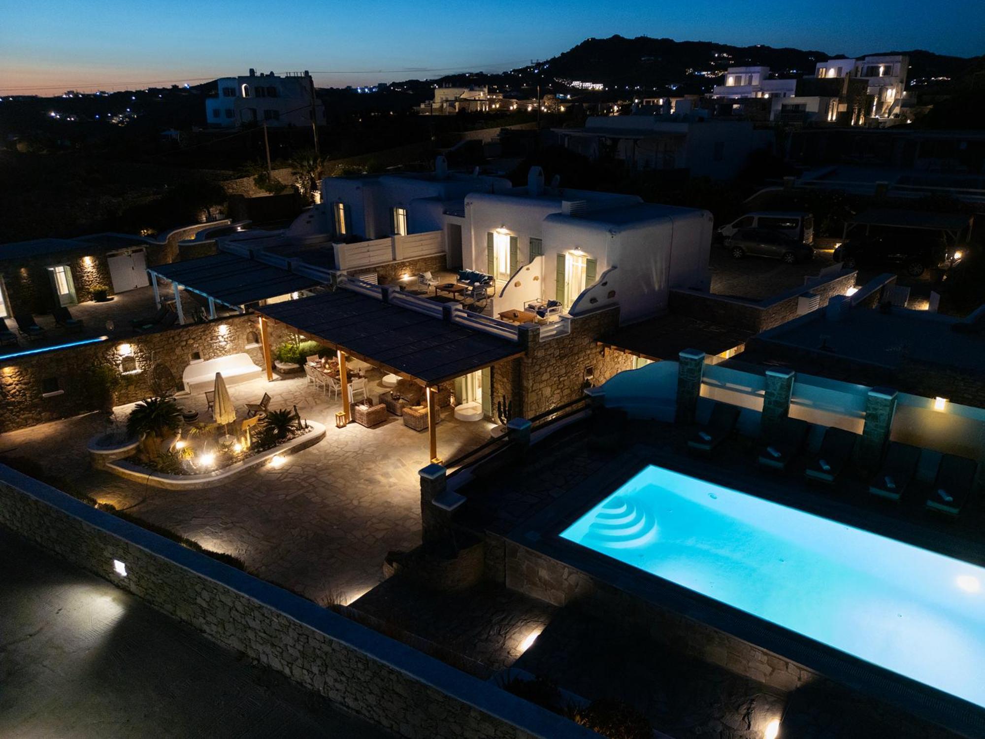 Mando Pool W Sea Views - Five Bedrooms Super Paradise Beach (Mykonos)