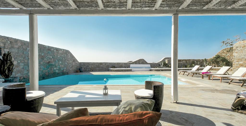 Mando Pool W Sea Views - Five Bedrooms Villa